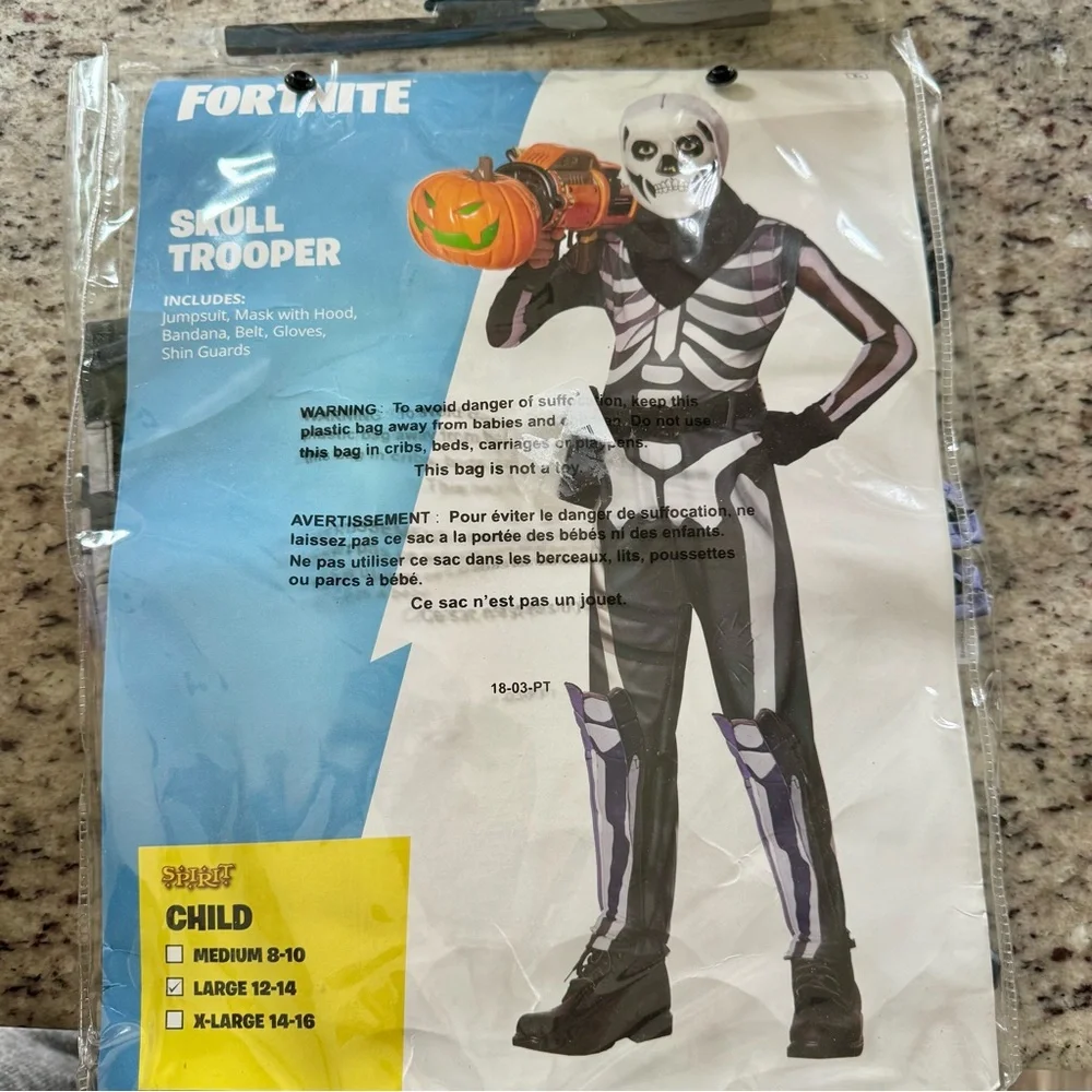 Spirit Halloween / Fortnite fortnite skull